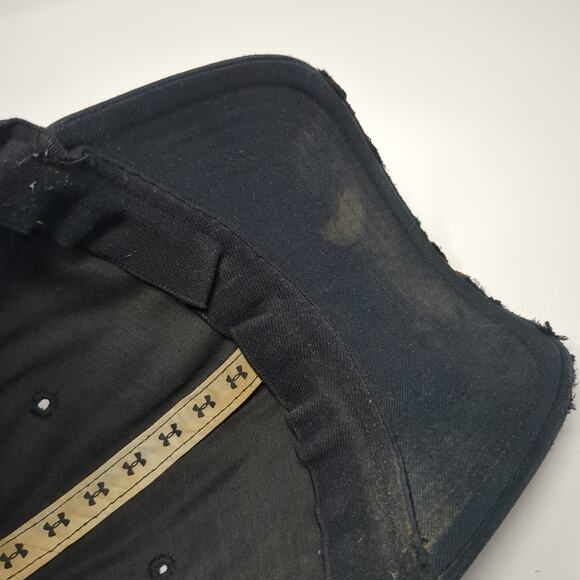 Under Armour Camo Logo Fitted Baseball Hat Black Large Vent Holes - Picture 8 of 9